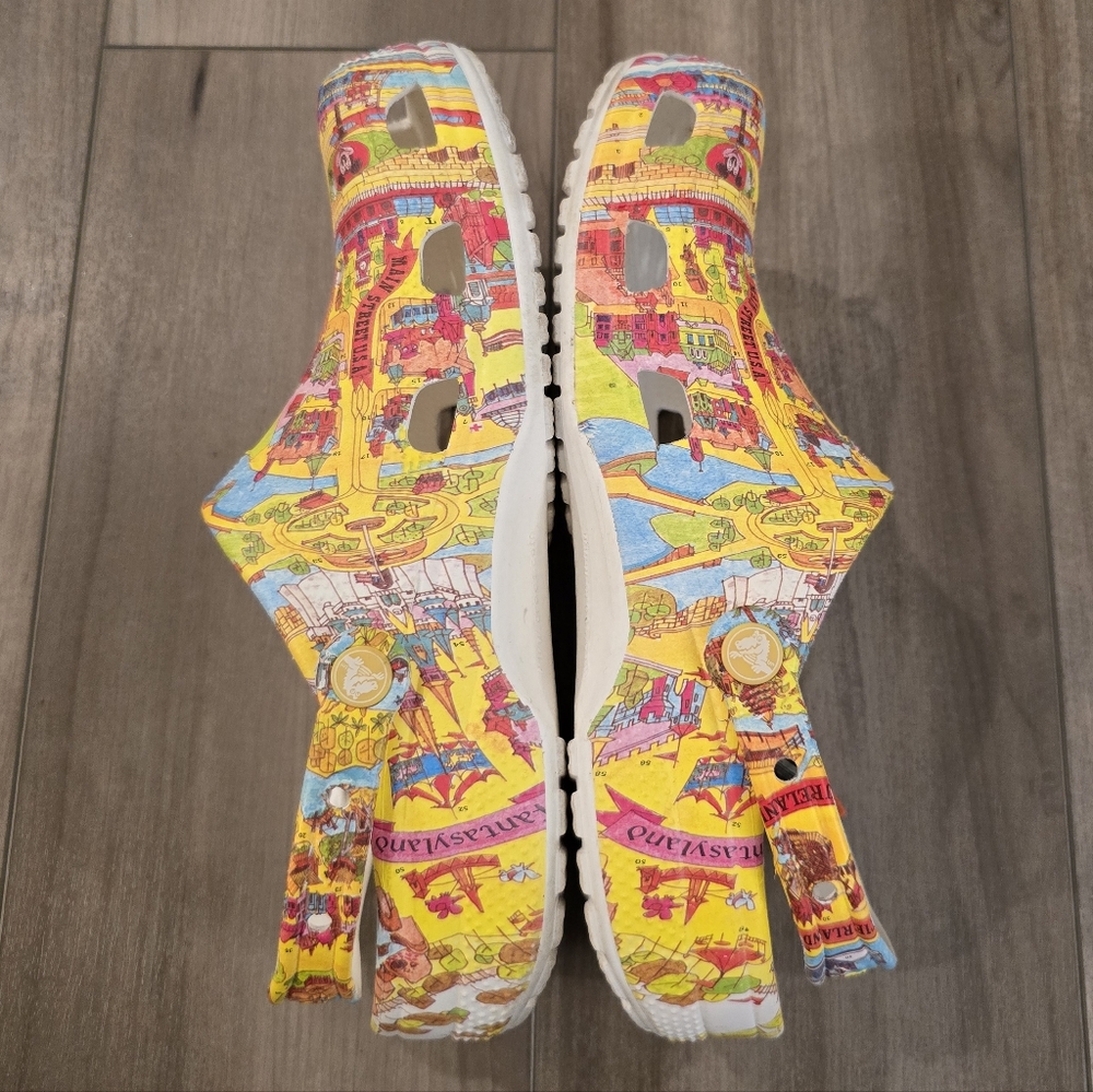 DISNEY Vault 50th Crocs - Picture 6 of 10